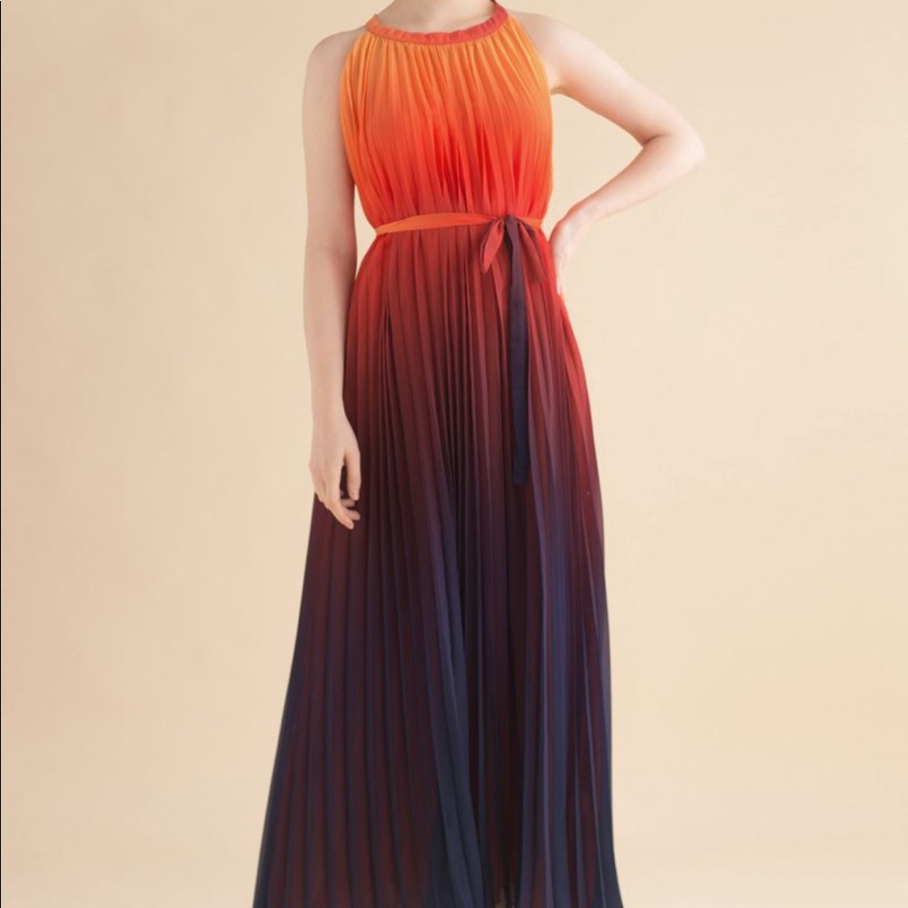 Chicwish Splendor of the Sunset Gradient Pleated Maxi Dress Petite XS-S